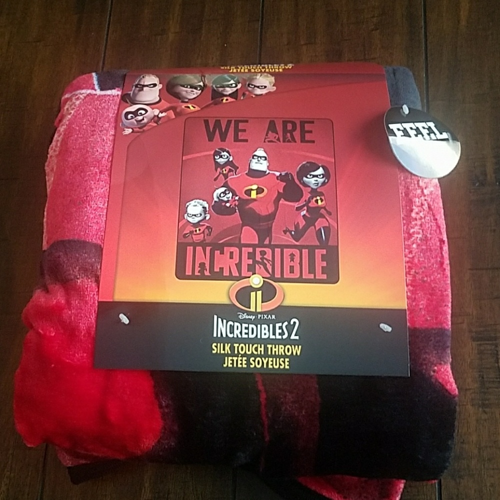 Incredibles 2 Silk Touch Throw